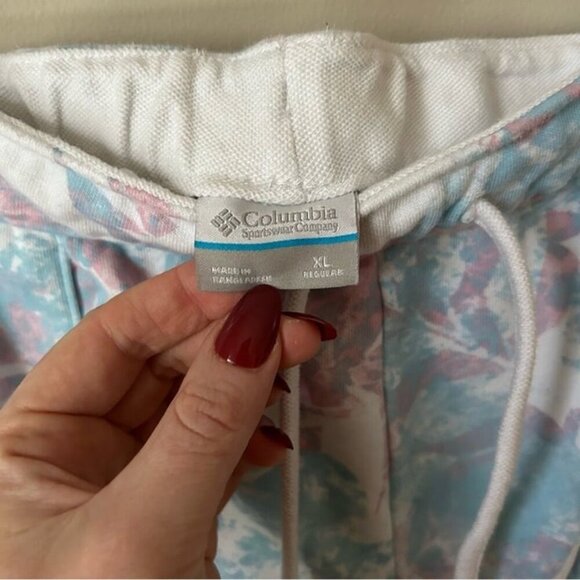 Columbia Women's PFG Slack Water French Terry Pink Blue Pattern Shorts Size XL - Picture 4 of 7